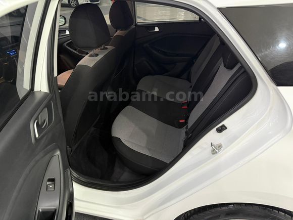 2015 MODEL HATASIZ BOYASIZ 114BİN KM