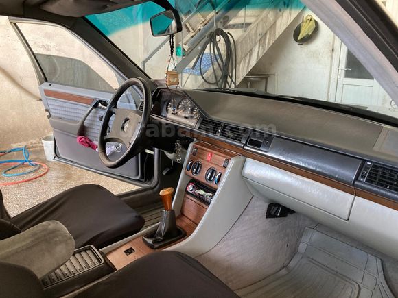 Sahibinden Mercedes - Benz 200 E 1990 Model