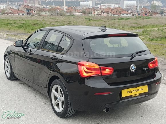 BMW 116d HATASIZ 2.5 PARÇA BOYALI EMSALSİZ TEMİZLİK'DE