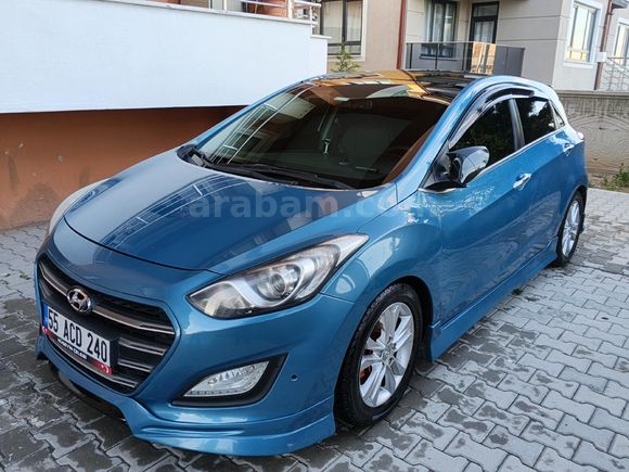 Sahibinden Hyundai i30 1.6 GDi Elite 2013 Model  227.000 km Mavi Klasman Renk)
