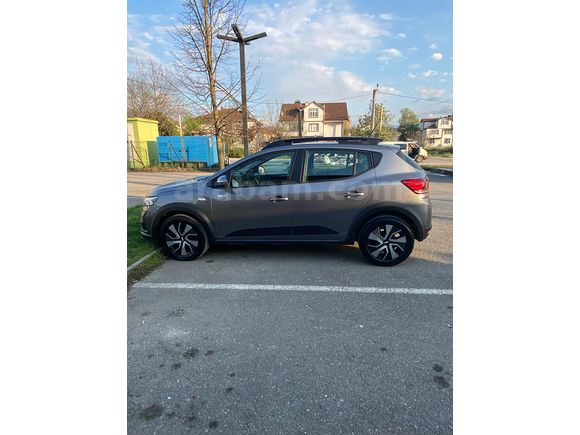 Boyasız değişensiz 2025 Stepway 1.0 tce expression