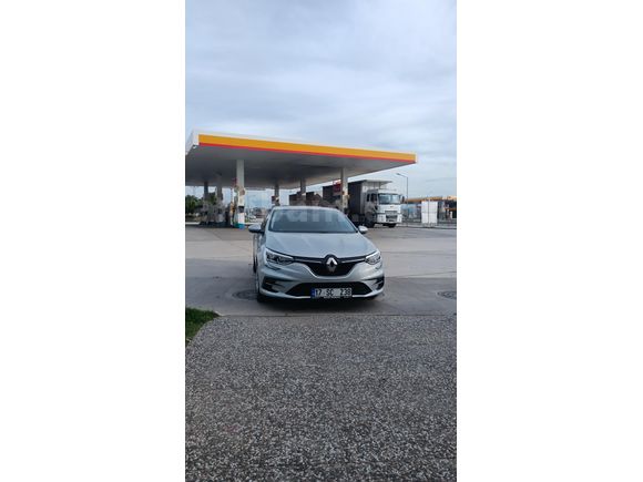 Sahibinden Renault Megane 1.3 TCe Touch 2025 Model  3.500 km Gri (Gümüş)