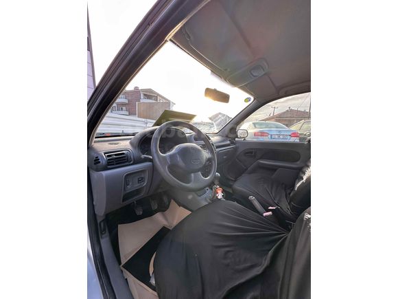 Galeriden Renault Clio 1.4 RTA 2000 Model Balıkesir