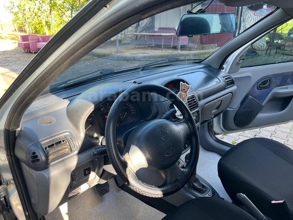 Sahibinden Renault Clio 1.6 RTE 2000 Model