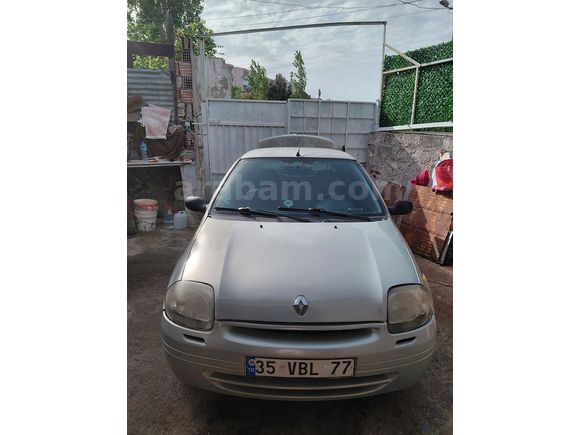 Sahibinden Renault Clio 1.4 RNA 2000 Model 