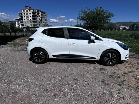 Sahibinden Renault Clio 0.9 TCe Joy 2019 Model 