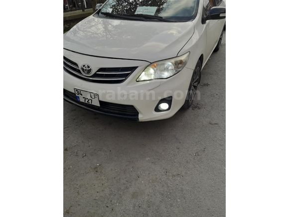 Sahibinden Toyota Corolla 1.4 D-4D Comfort Extra 2011 Model  256.000 km Beyaz