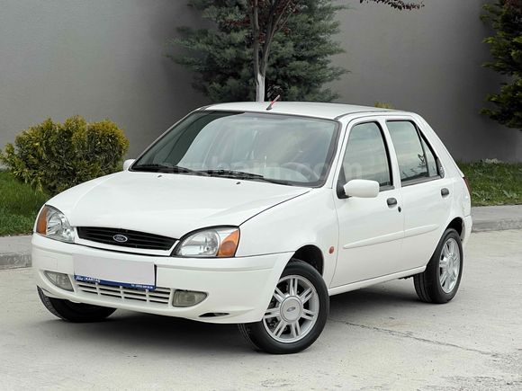 Sahibinden Ford Fiesta 1.25 Ghia 2001 Model 