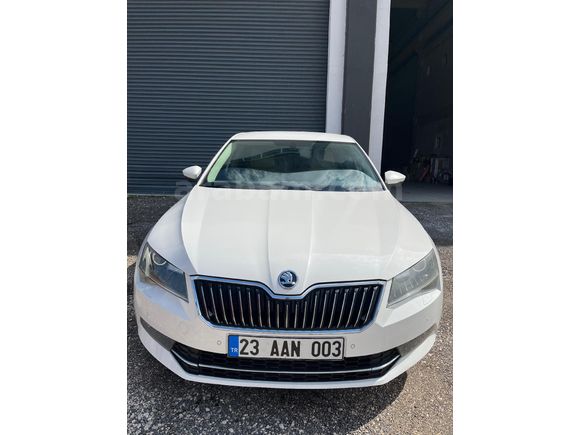 Sahibinden Skoda SuperB 1.6 TDI Style 2018 Model  214.000 km Beyaz