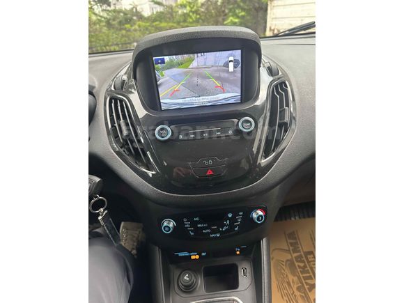 Sahibinden Ford Tourneo Courier 1.5 TDCi Titanium Plus 2022 Model 