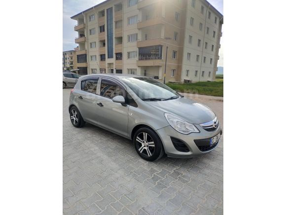 Sahibinden Opel Corsa 1.4 Twinport Essentia 2013 Model