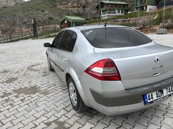 Sahibinden Renault Megane 1.6 Expression 2006 Model  243.300 km Gri
