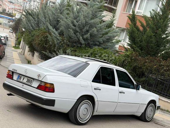 EMSALSİZ  TEMİZLİKTE DEĞİSENSİZ 230 /E OTOMATİK 