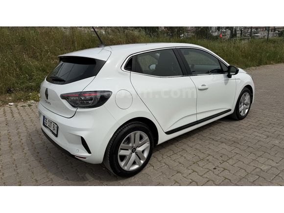 2025 Renault CLIO EVOLUTION - 1.0 TCe (100HP) 6 İLERİ