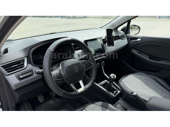 2025 Renault CLIO EVOLUTION - 1.0 TCe (100HP) 6 İLERİ
