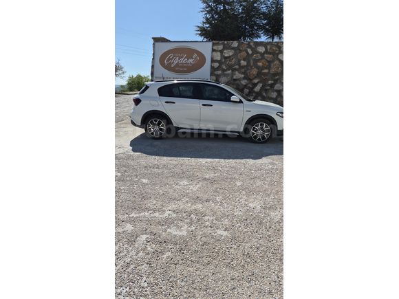 Sahibinden Fiat Egea Cross 1.4 Fire Urban 2024 Model