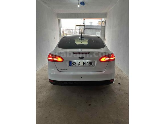 Sahibinden BOYASIZ ÇİZİKSİZ Ford Focus 1.6 TDCi Trend X 2015 Model 