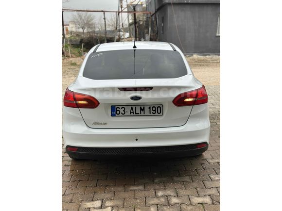Sahibinden BOYASIZ ÇİZİKSİZ Ford Focus 1.6 TDCi Trend X 2015 Model 