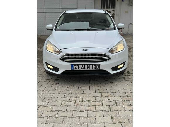 Sahibinden BOYASIZ ÇİZİKSİZ Ford Focus 1.6 TDCi Trend X 2015 Model 