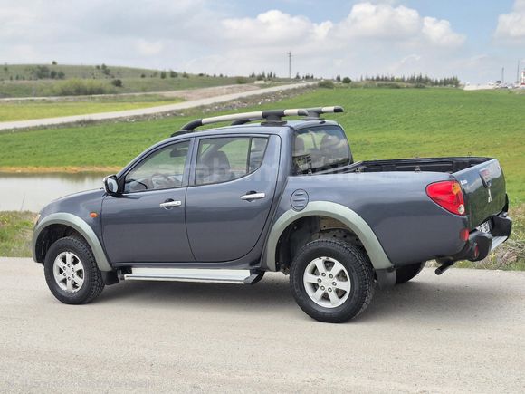 Sahibinden Mitsubishi L 200 4x2 Invite 2008 Model  101.000 km Gri (titanyum)