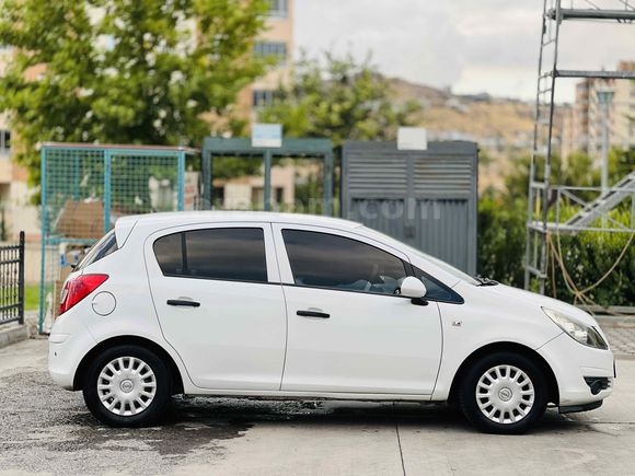 Sahibinden Opel Corsa 1.3 CDTI Essentia 2010 Model 