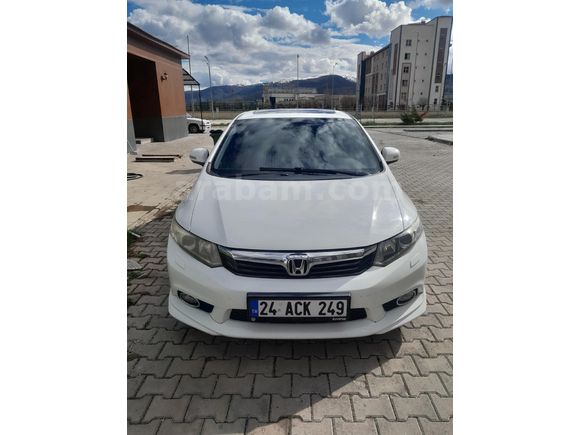 Sahibinden Honda Civic 1.6i VTEC Eco Elegance 2013 Model