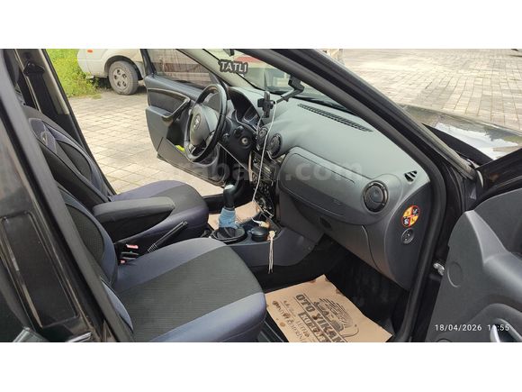 Sahibinden Dacia Duster 1.5 dCi Laureate 2011 Model  225.000 km Siyah