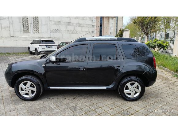 Sahibinden Dacia Duster 1.5 dCi Laureate 2011 Model  225.000 km Siyah