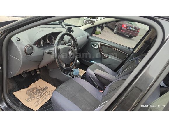 Sahibinden Dacia Duster 1.5 dCi Laureate 2011 Model  225.000 km Siyah