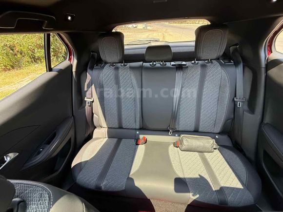 Sahibinden Peugeot 2008 1.2 PureTech Allure 2025 Model 
