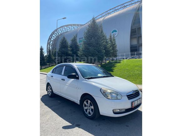 Sahibinden Hyundai Accent Era 1.5 CRDi Mode 2012 Model  255.000 km Beyaz