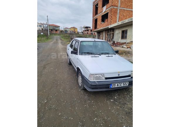 Sahibinden Renault R 9 1.4 Spring 1995 Model  248.000 km Beyaz