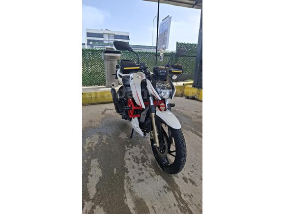 TVS Apache RTR 200