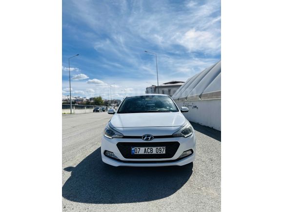 Sahibinden Hyundai i20 1.2 MPI Style 2015 Model 