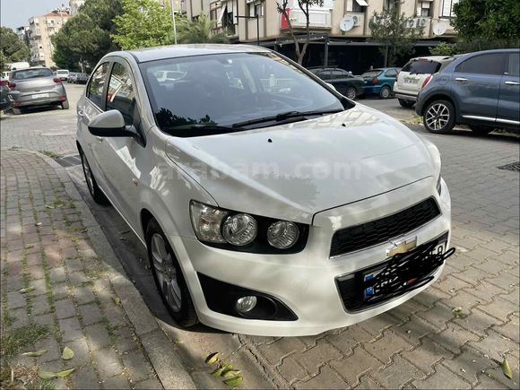 Sahibinden Chevrolet Aveo 1.4 LTZ 2011 Model  80.000 km Beyaz