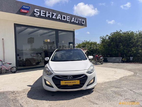 2012 Hyundai i30 Elite Cam Tavan / Dip Fiyat