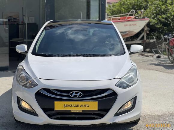 2012 Hyundai i30 Elite Cam Tavan