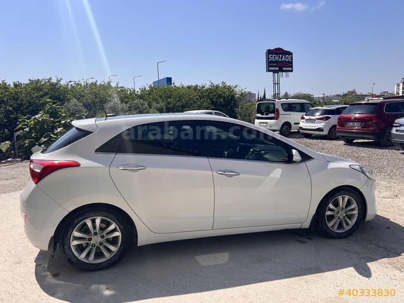 2012 Hyundai i30 Elite Cam Tavan / Dip Fiyat