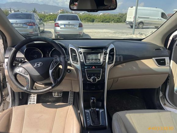 2012 Hyundai i30 Elite Cam Tavan / Dip Fiyat