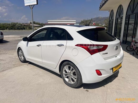 2012 Hyundai i30 Elite Cam Tavan / Dip Fiyat