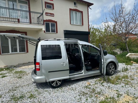 Sahibinden Volkswagen Caddy 1.6 TDI Trendline 2011 Model Afyonkarahisar 132.000 km Gri (Gümüş)