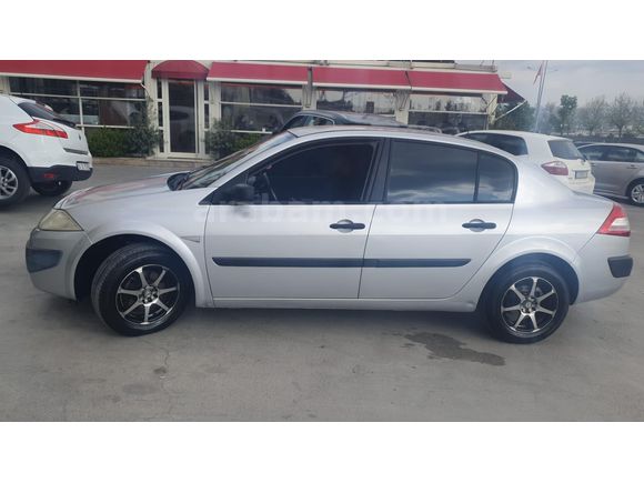 SAHİBİNDEN DEĞİŞENSİZ MEGANE 2 TEMİZ ARAÇ