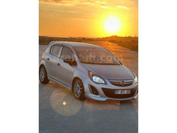 DEĞİŞENSİZ TERTEMİZ ÇITIR YAPILI CORSA