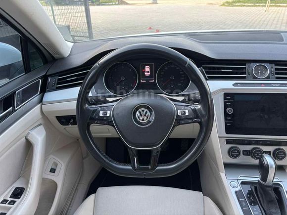 GEZER’den Cam tavanlı Passat 