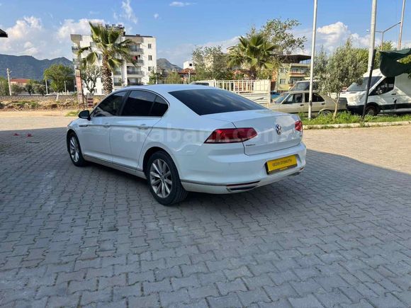 GEZER’den Cam tavanlı Passat 
