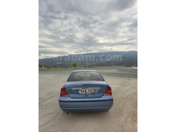 Sahibinden Ford Focus 1.6 Ghia 2002 Model