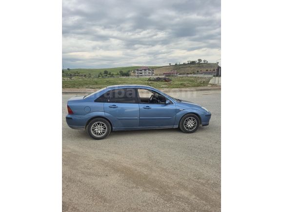 Sahibinden Ford Focus 1.6 Ghia 2002 Model