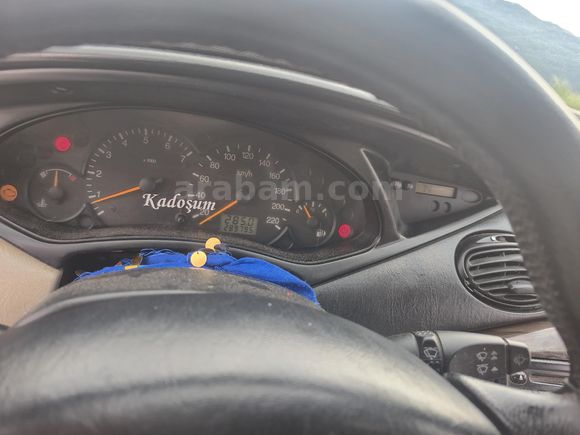 Sahibinden Ford Focus 1.6 Ghia 2002 Model