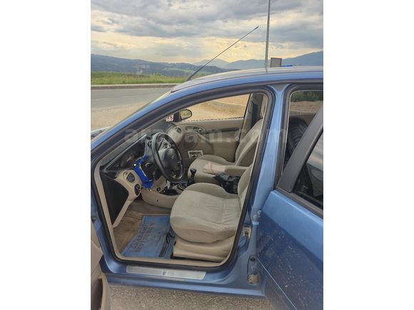 Sahibinden Ford Focus 1.6 Ghia 2002 Model