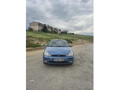 Sahibinden Ford Focus 1.6 Ghia 2002 Model